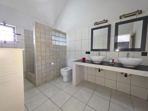 Koupelna v ubytování Villa Privée Piscine 6 chambres
