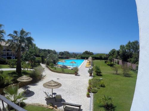 Piscine de l'établissement Luzmar Villas ou située à proximité