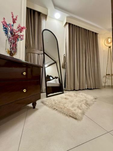 Gambar di galeri bagi DownTown Apartments Gulberg di Lahore