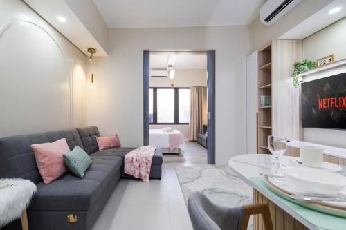 Posezení v ubytování Uptown Bloom 1BR Suite Fuente, Walk to CebuDoc