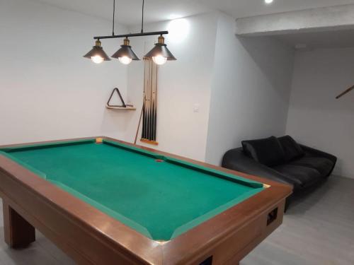 Mesa de billar en Chalet familial 6 chambres 250m2