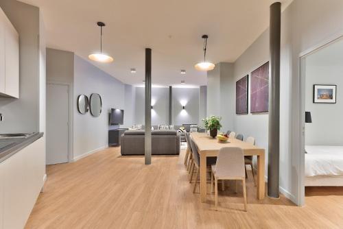 UrbanFlat 124 - Spacious Home in the Heart of Paris