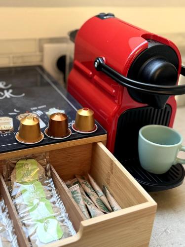 Kemudahan buat kopi dan teh di Elsass Serenity