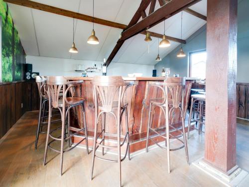 Φωτογραφία από το άλμπουμ του Spacious Farmhouse with Sauna, hottub σε Noordbergum