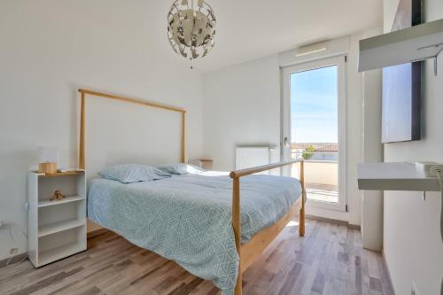 Stunning 2BR Flat with Terrace and private parking