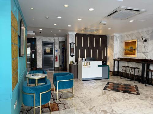 Η κουζίνα ή μικρή κουζίνα στο HOTEL JJH Aliwal