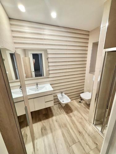 New, modern and in Triana