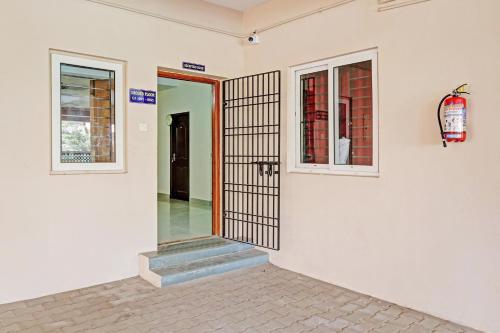 Gambar di galeri bagi Collection O Orchid Residency Medavakkam di Chennai