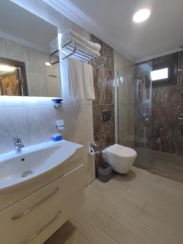 Bilik mandi di İskelem Otel