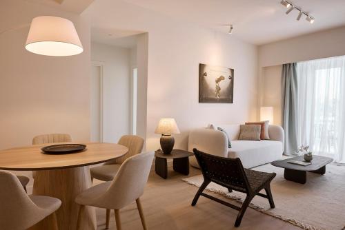 Acropolis Deluxe Residence