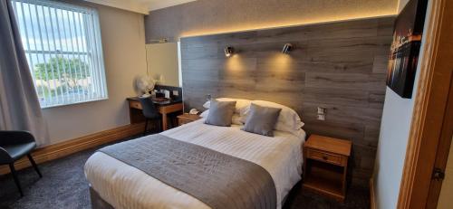 The Royal Hotel photo 73