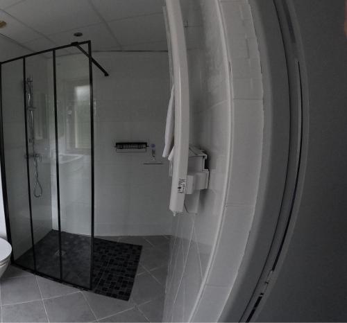 Koupelna v ubytování Au Pont de la Ginéze