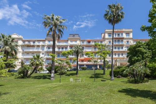 LB Vacation Rentals I Luxurious 1BR with parking & terrace