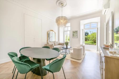 LB Vacation Rentals I Luxurious 1BR with parking & terrace
