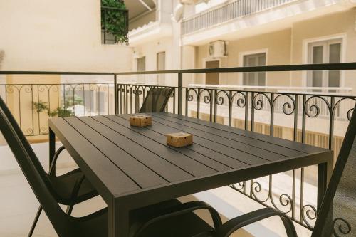 Central, Quiet & Comfortable Apartment