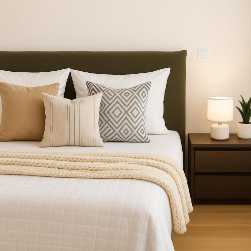 Central, Quiet & Comfortable Apartment