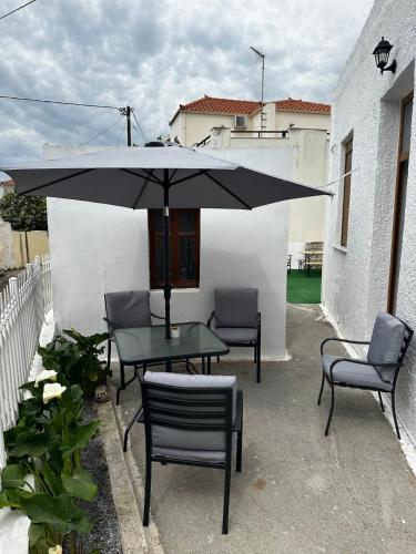Μπαλκόνι ή βεράντα στο Εξοχική Μονοκατοικία με αυλή και εξωτερική αποθήκη-Country house with yard and external warehouse