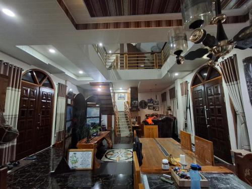 Χώρος καθιστικού στο Kopa HillTop - Family Guest Home