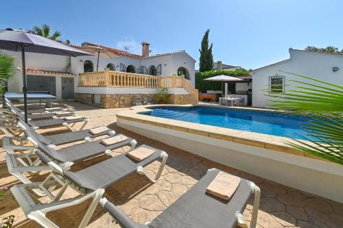 Casa Virginia by Aguilarent