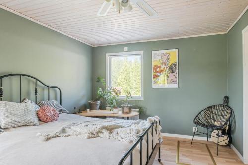 Ένα ή περισσότερα κρεβάτια σε δωμάτιο στο 2 bedroom Lake house