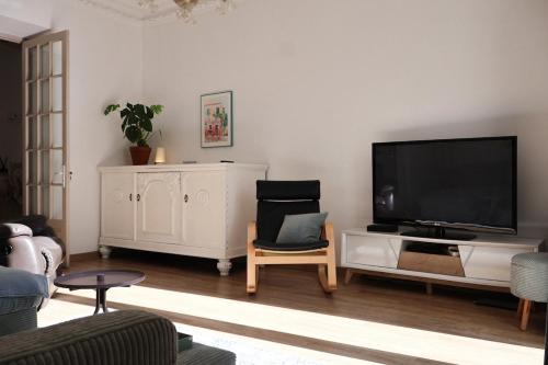 Close to sea center apartment 130m2