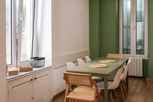 Close to sea center apartment 130m2
