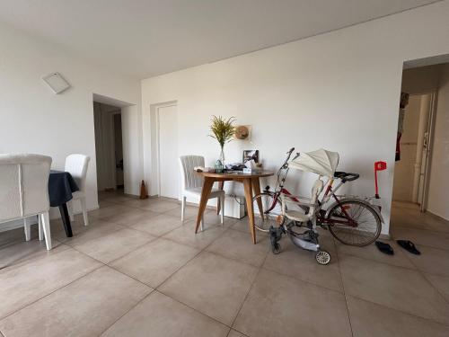 Φωτογραφία από το άλμπουμ του Petite chambre simple et propre Orly dans appartement σε Orly