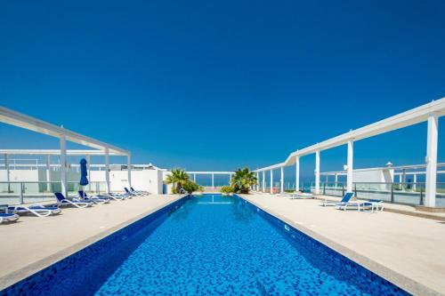 Piscina a Marjan Escape o a prop