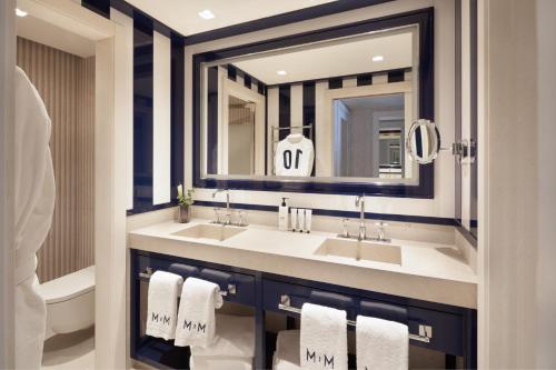 Ванная комната в Hotel Mim Sotogrande