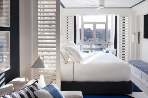 Кровать или кровати в номере Hotel Mim Sotogrande