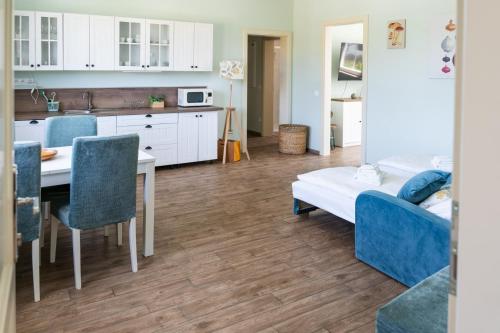 LaPila Apartmentsにあるキッチンまたは簡易キッチン