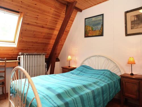 Spacious 11-Bed Family Retreatにあるベッド