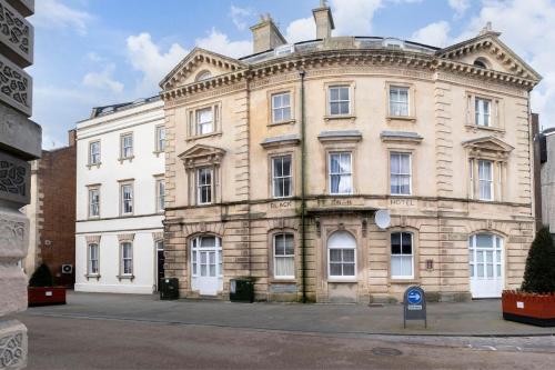 Gallery image of Modern Apartment in Historic Gloucester Quays in Gloucester