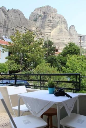 Grandmas Mansion 3BD Meteora - Rocks View