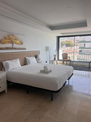 Postel nebo postele na pokoji v ubytování Luxury Sea View Fuengirola