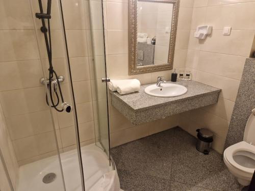 Ένα μπάνιο στο Parisel Palace Centrum Konferencyjno-Wypoczynkowe Klimki pod Łukowem