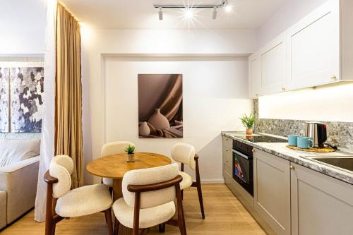 Dhermi's Icon Big 1BR Ap 14