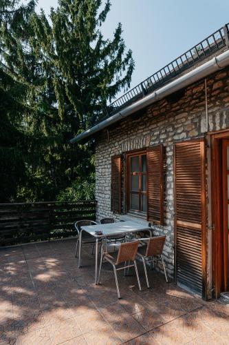 Το κτήριο όπου στεγάζεται  το bed & breakfast