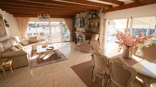 Villa CasaCara Marbella beachside Costabella -Spain photo 34