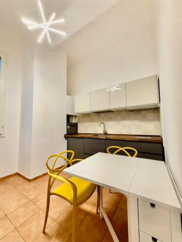 Una cocina o cocineta en Lovati Home