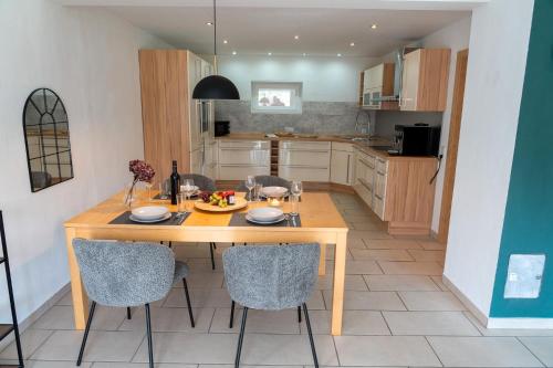 Kuchyň nebo kuchyňský kout v ubytování Rückzugsort im Sauerland