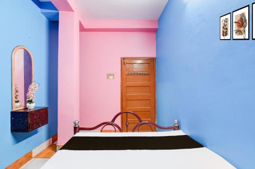 Gallery image of Hotel O Maa Shitala Guest House in Kolkata