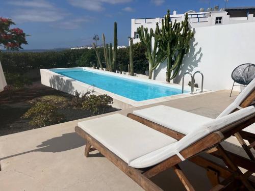 Casa en el mar con infinity pool