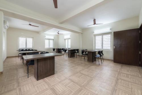 Gallery image of Hotel Mount Kailash Suites in Chennai