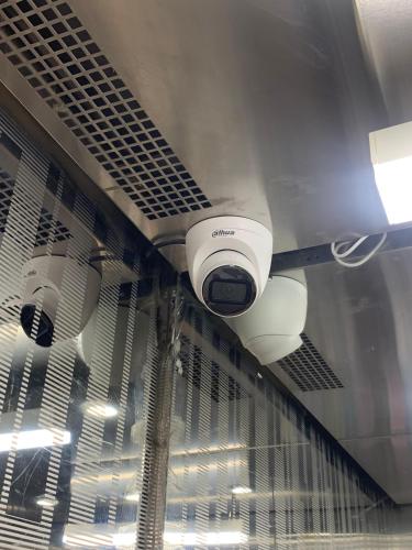 a ceiling fan with a security camera on it at فندق غزالة برفكت توصيل مجاني للحرم - Ghazala Perfect Hotel Free shuttle service to the Haram in Makkah