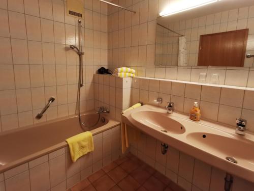 Koupelna v ubytování Ferienwohnung Dorfplatz