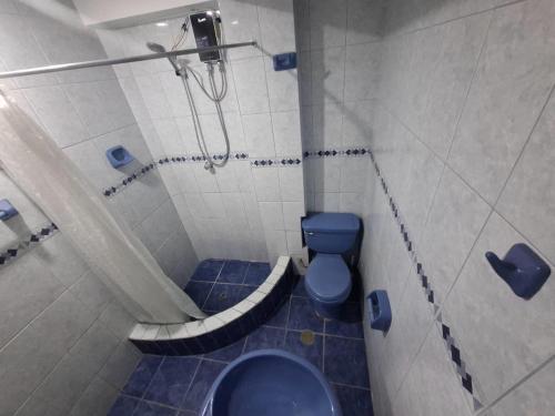 Bilik mandi di Ankay House