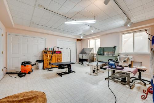 a room with a surgery room with a operating room at Pet-Friendly Longmont Home with McIntosh Lake Access in Longmont