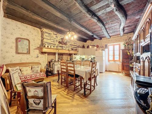 Posezení v ubytování Maison de Montagne Chez Mamie Gaby