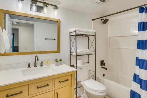 Ένα μπάνιο στο Pool and Hot Tub Access! Catalina Foothills Condo